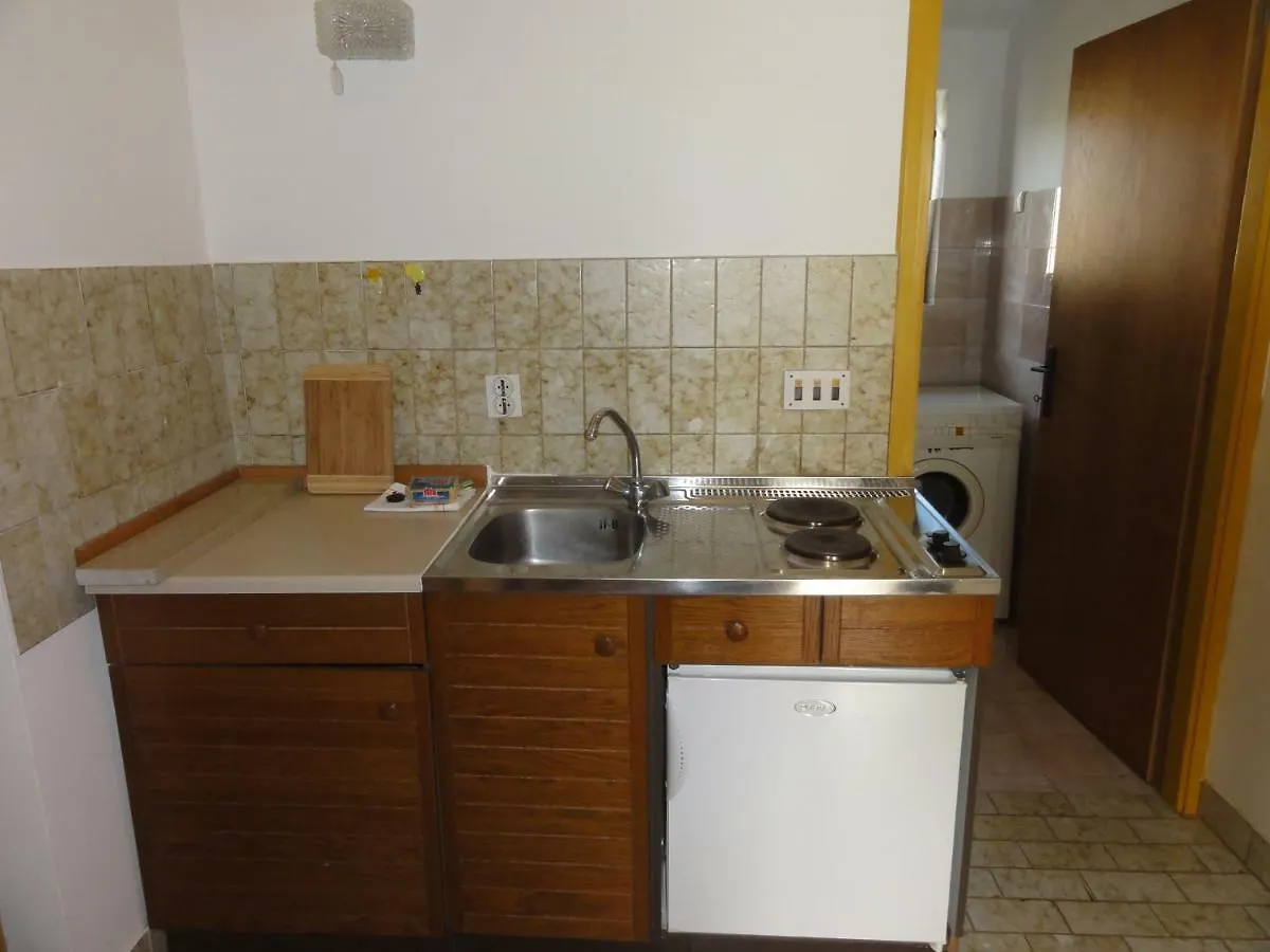 Nice And Cozy Apartment Ferry In 梅杜林 0*,