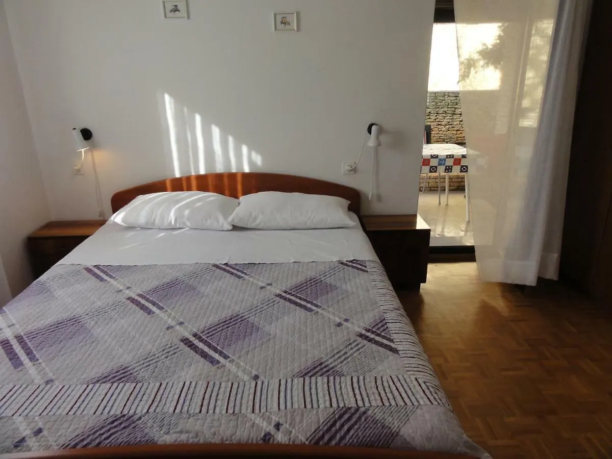 Nice And Cozy Apartment Ferry In 梅杜林 0*,  克罗地亚