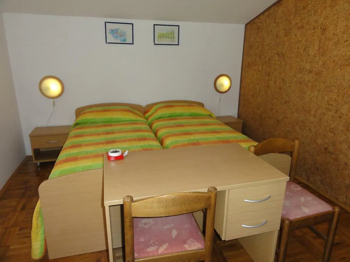 Nice And Cozy Apartment Ferry In メドゥリン